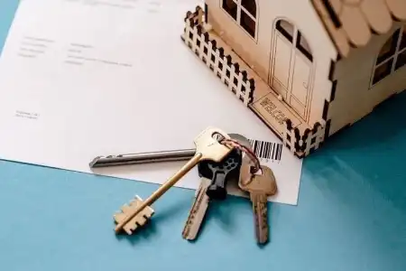 EGY INGATLAN ELADÁSÁNAK IS VANNAK KÖLTSÉGEI: ÍGY LEHET KISZÁMOLNI, HOGY MENNYI