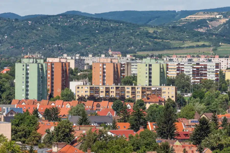 Nem csak Budapesten pörög az ingatlanpiac: ezek az észak-magyarországi városok a legfelkapottabbak