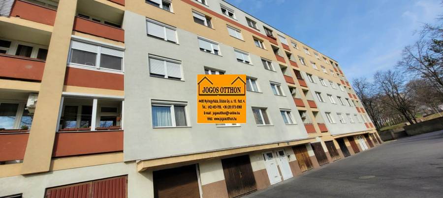 eladó panellakás, Nyíregyháza