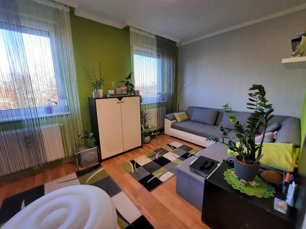 eladó téglalakás, Nyíregyháza