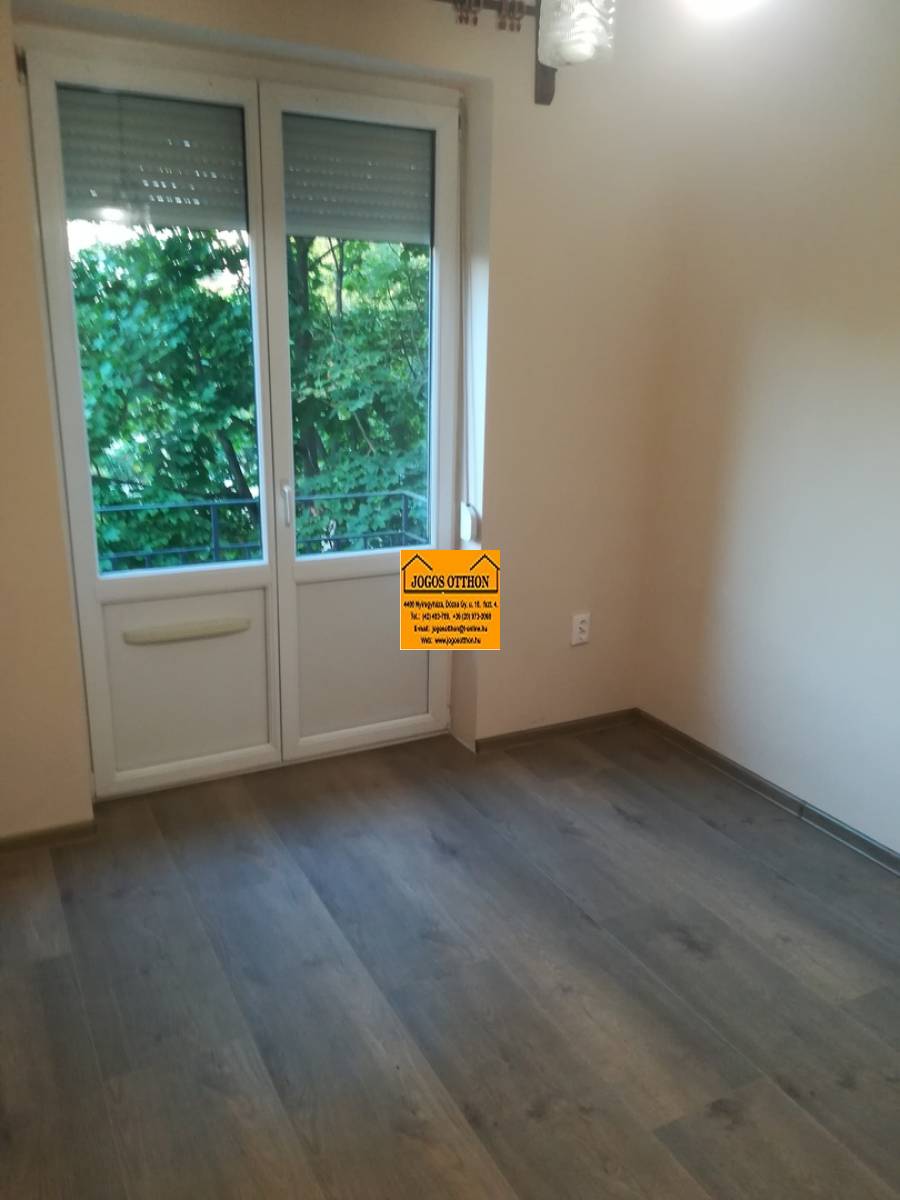 eladó téglalakás, Nyíregyháza