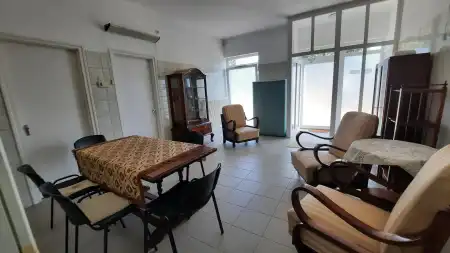 Kiadó iroda földszinti, utcai, Nyíregyháza 3 szoba 75 m² 200 E Ft/hó