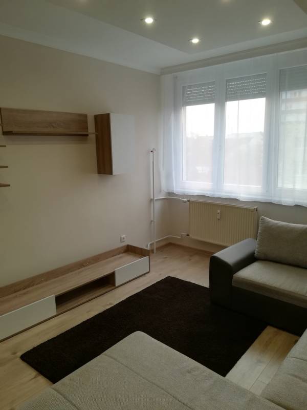 kiadó téglalakás, Nyíregyháza
