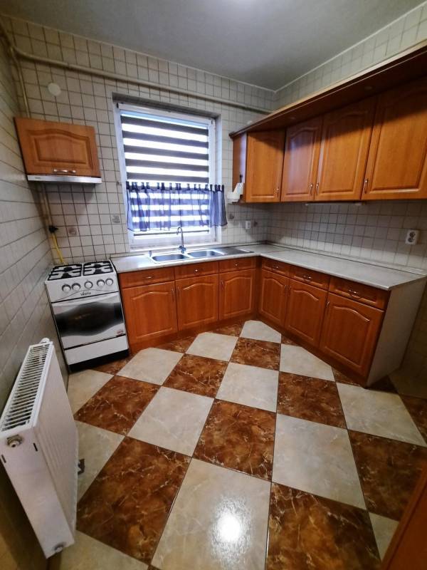 kiadó téglalakás, Nyíregyháza